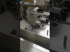 آلة موازنة ذاتية التصحيح